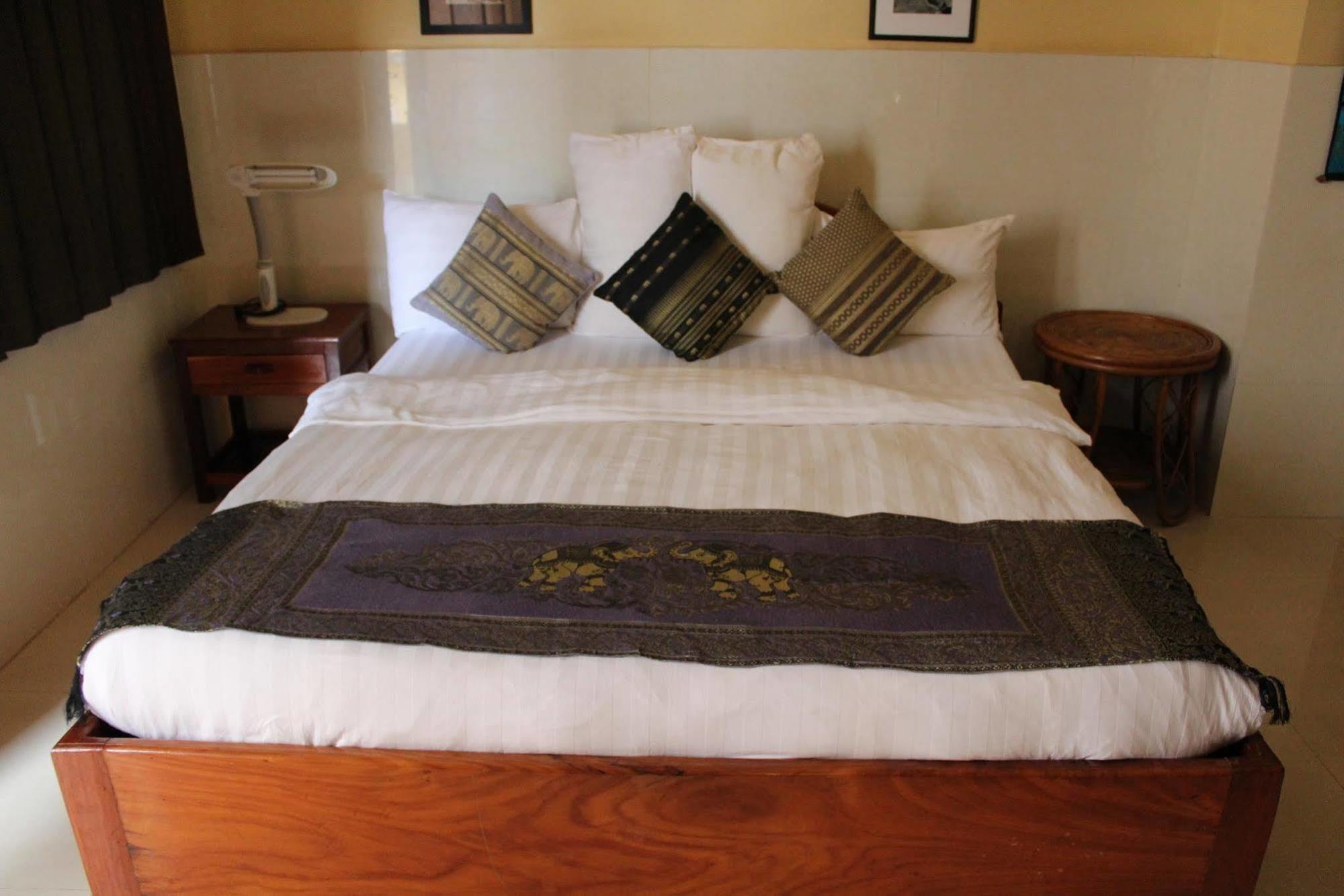 Seven Candles Guesthouse Siem Reap Buitenkant foto
